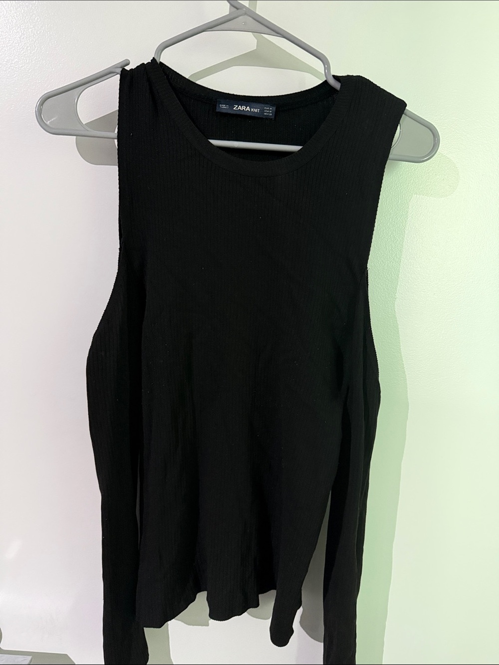 Zara Black Ribbed Crewneck Cold Shoulder long sleeve shirt